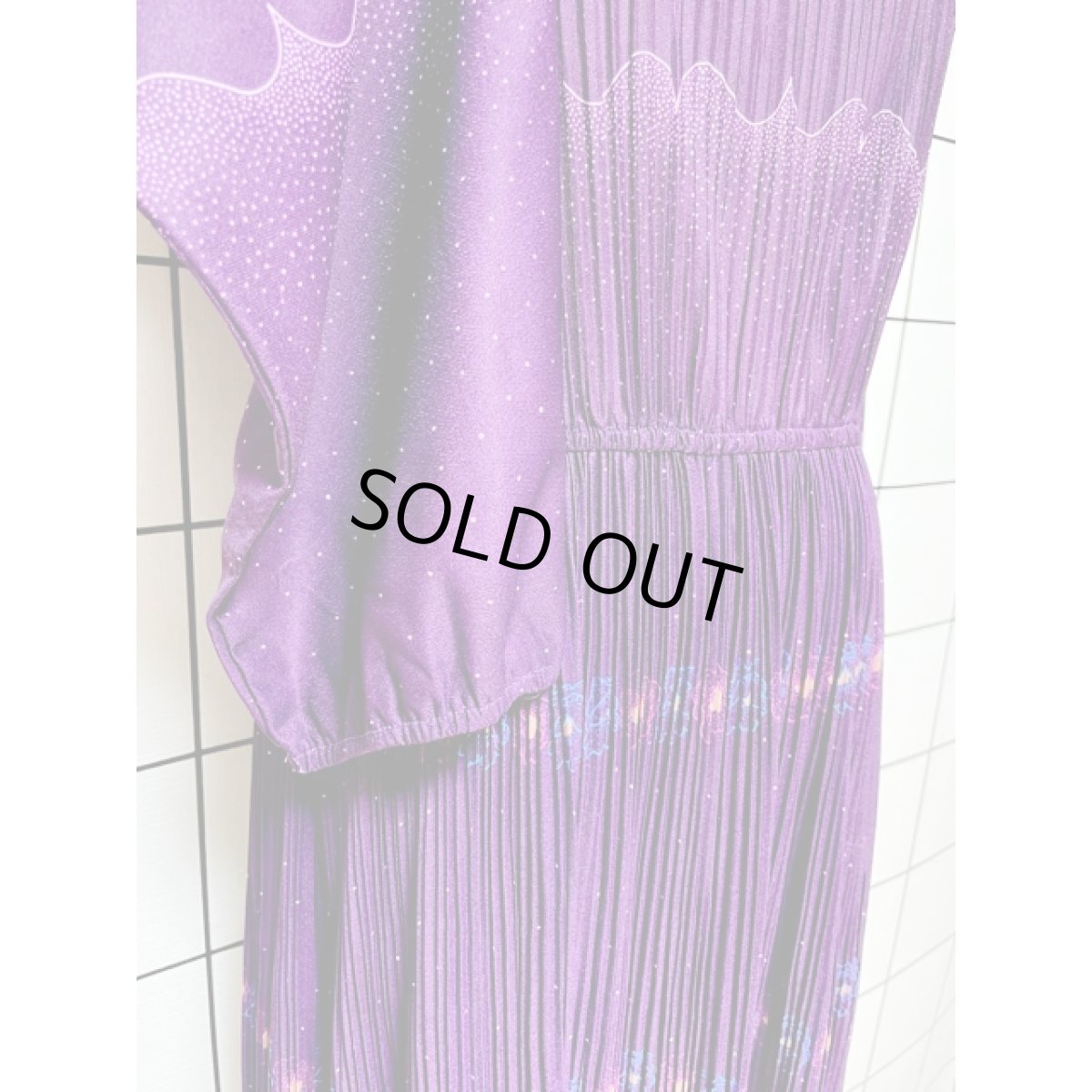 画像7: プリーツ切り替え 花柄 パープル ウエストゴム レトロ USA古着 ヴィンテージワンピース (7)