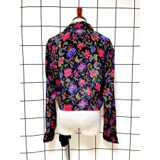 画像2: ショート丈 花柄 ブラックレトロ  USA古着 シャツ ヴィンテージブラウス (2)