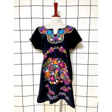 画像1: メキシカン刺繍 鳥刺繍 ブラック フォークロア 半袖 レトロ Mexico 古着 ヴィンテージメキシカンミニドレス (1)