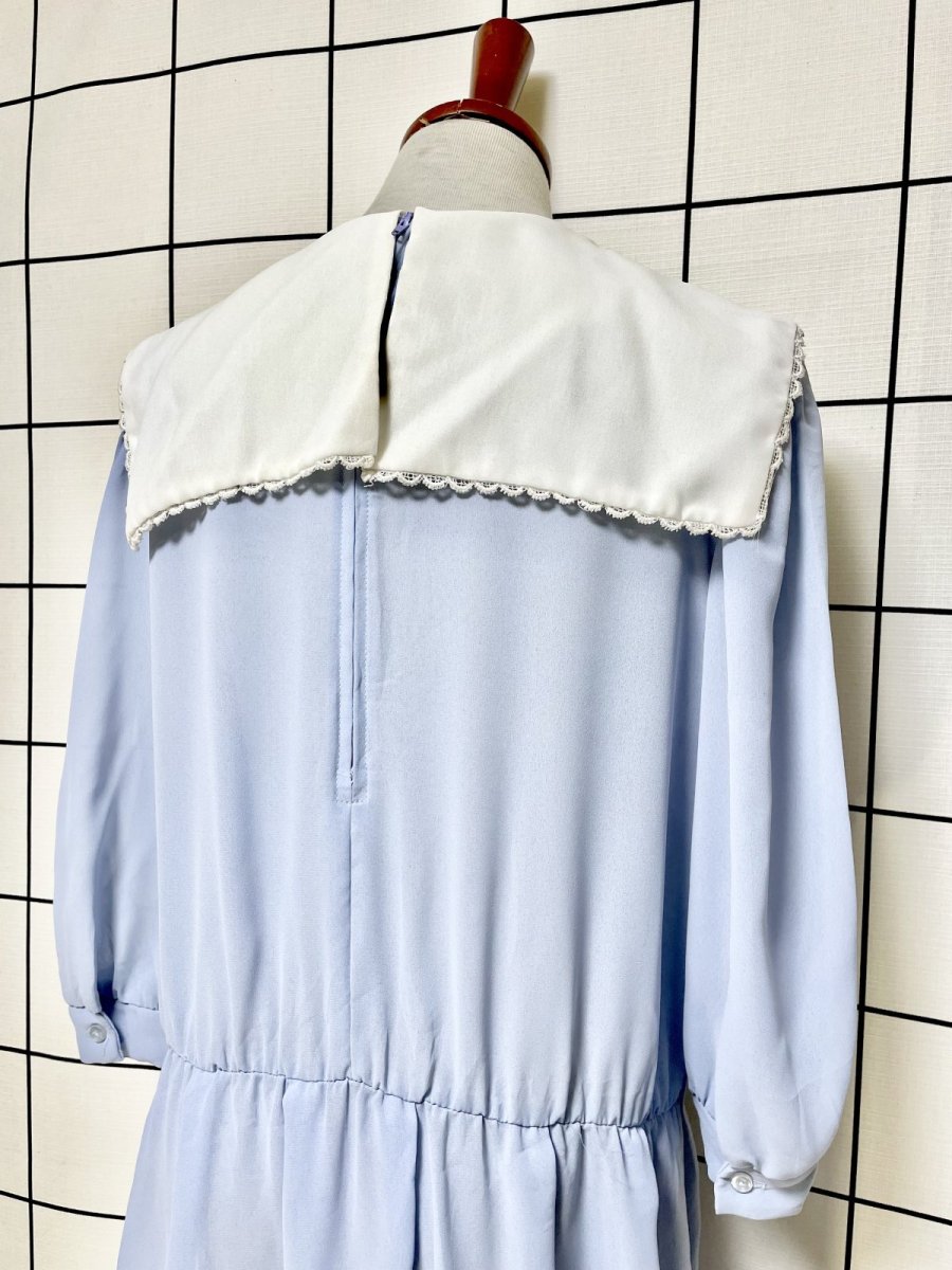 画像3: ティアード調レース襟装飾 刺繡 無地 ライトブルー ウエストゴム レトロ USA古着 ヴィンテージドレス (3)