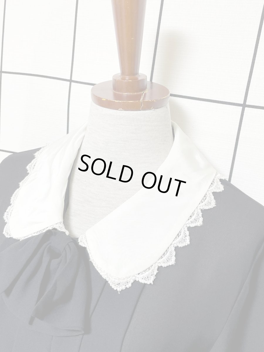 画像4: レース襟 フロントリボン ブラック ウエストゴム USA古着 ヴィンテージドレス (4)