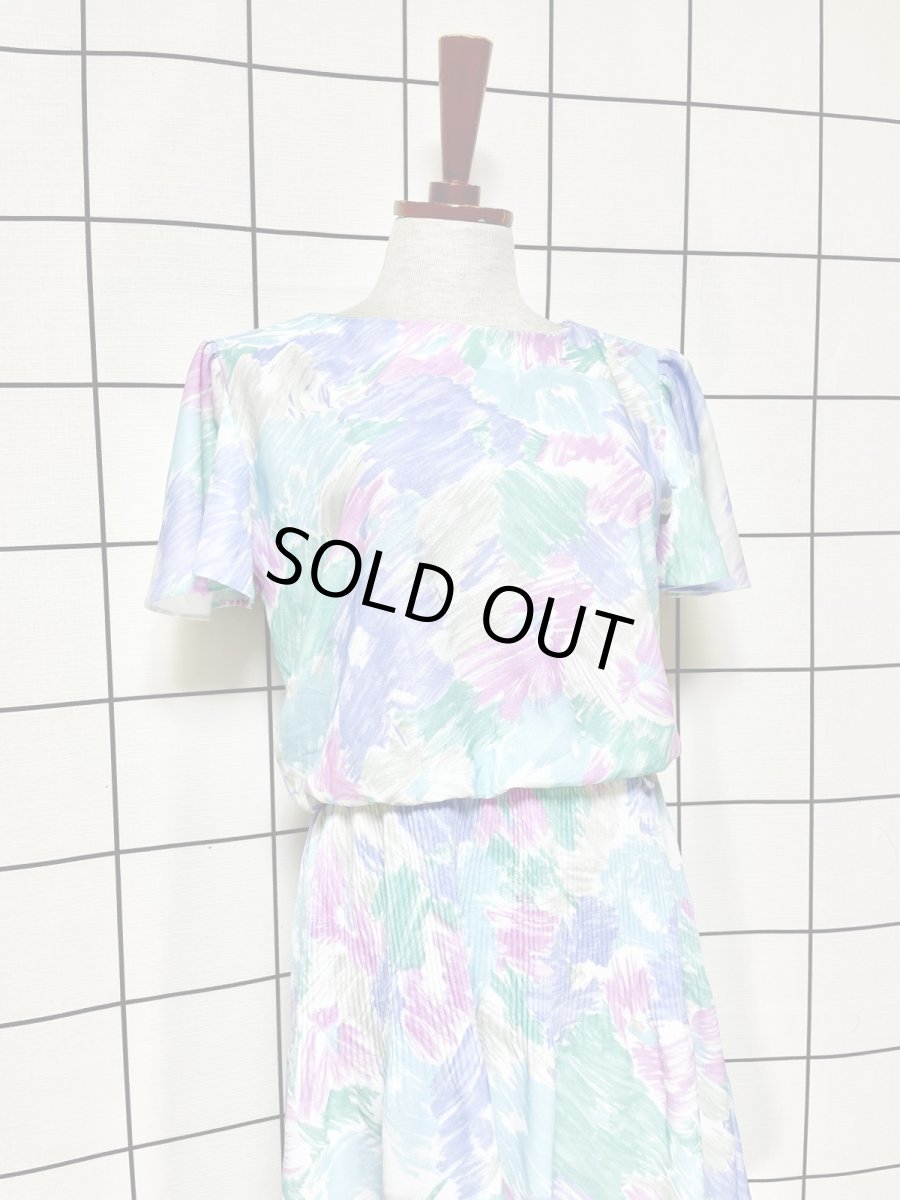 画像4: アート調 花柄 フレア袖 プリーツ切り替え ウエストゴム レトロ USA古着 ヴィンテージワンピース (4)