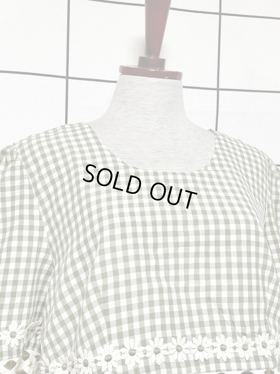 画像6: ギンガムチェック レース ティアード調 バックリボン レトロ USA古着 ヴィンテージワンピース (6)