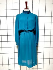 画像1: フリル装飾 ベルト付 無地 UNIONMADE ウエストゴム レトロ USA古着 ヴィンテージドレス (1)