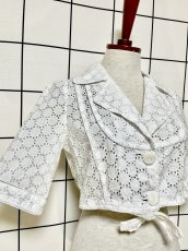 画像7: ショート丈 ホワイト 刺繡 ウエストリボン レトロ古着 シャツ ヴィンテージブラウス (7)