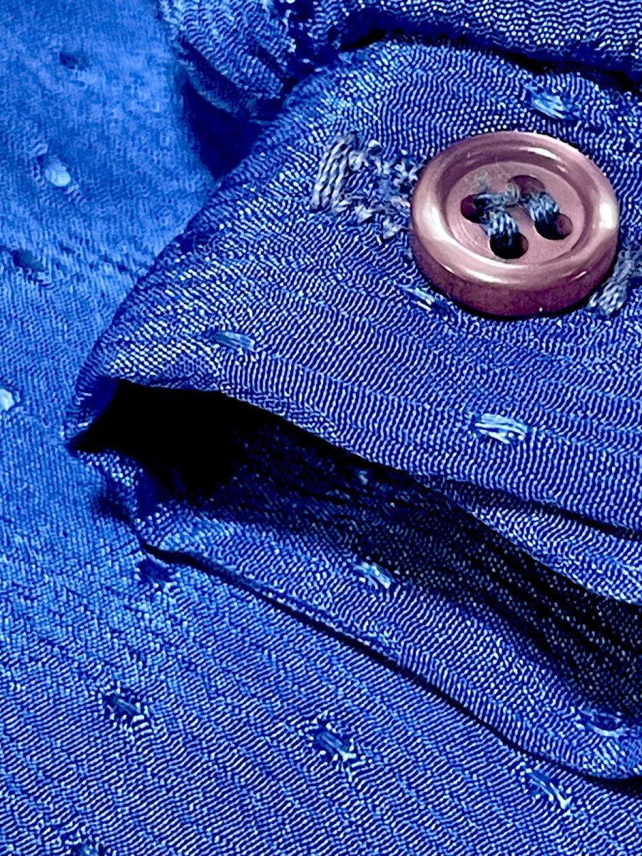 画像10: ブルー ピンドット織り 首元フリル 後ろボタン 長袖 シャツ レトロ USA古着 ヴィンテージブラウス (10)