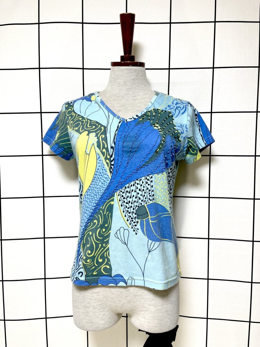 画像1: スパンコール ビーズ装飾 Vネック 半袖 レトロ USA古着 ヴィンテージ Tシャツ (1)