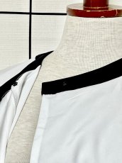 画像9: ホワイト ブラック タック ノーカラー 古着 長袖 シャツ レトロブラウス (9)