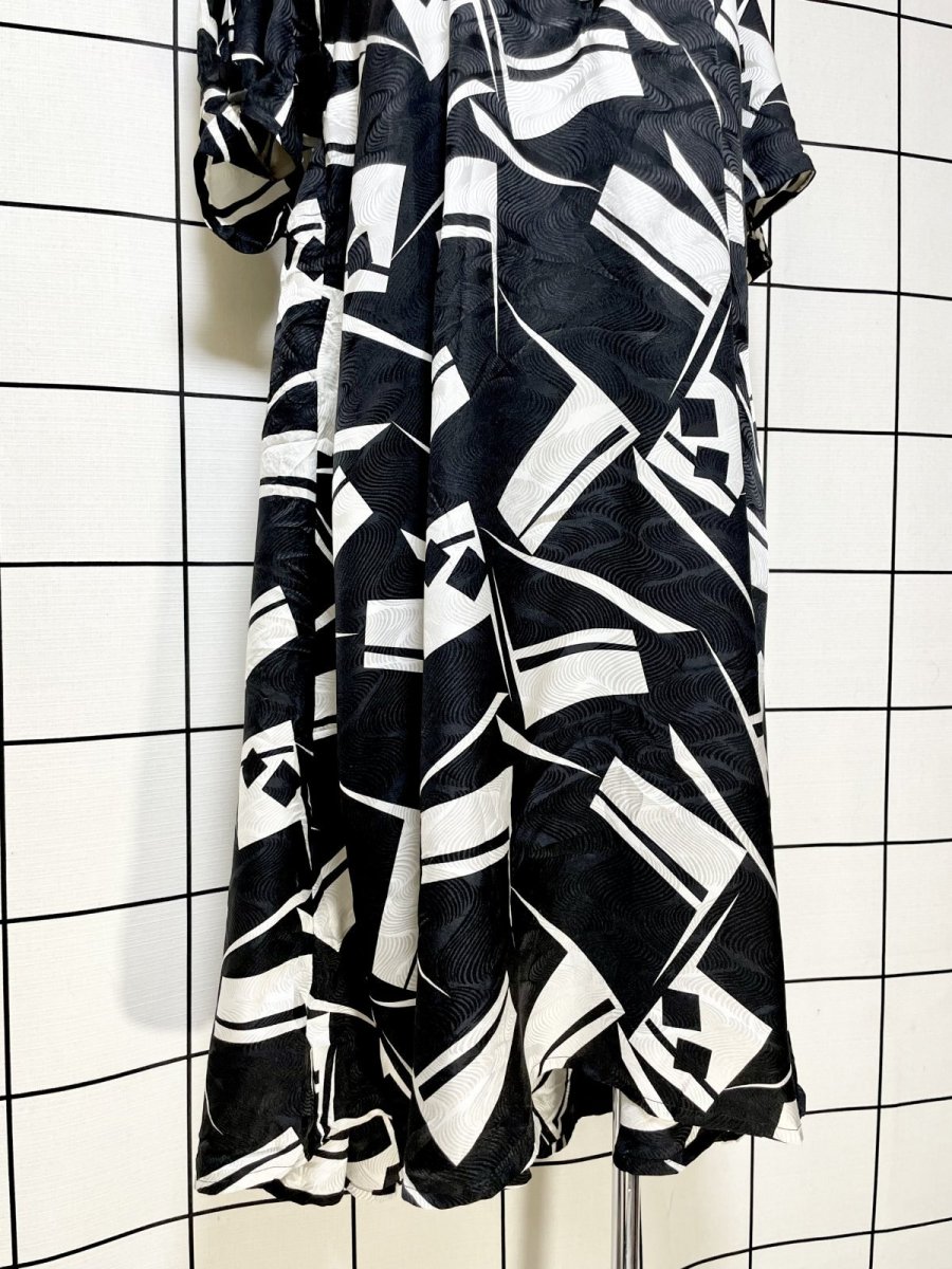 画像9: スクエア モノクロ レトロ USA古着 ヴィンテージワンピース (9)