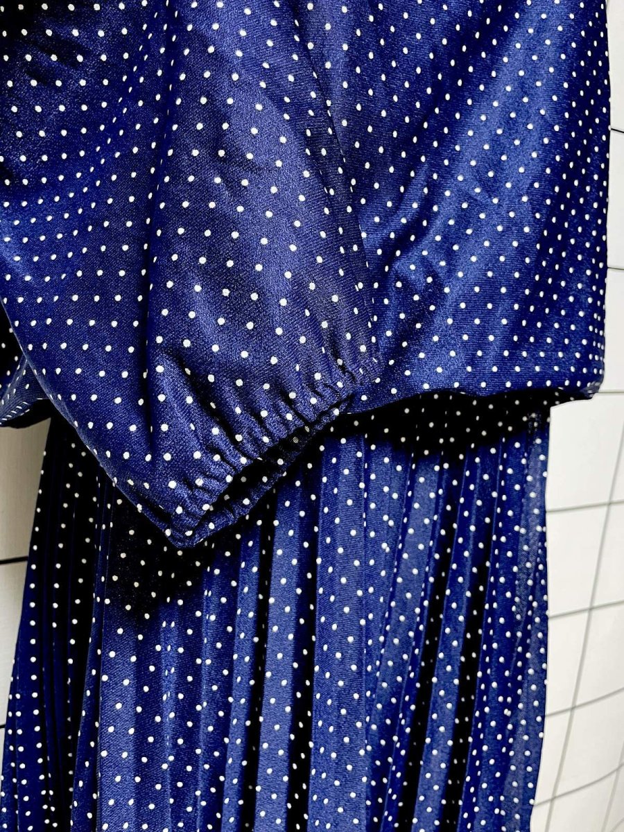 画像7: ドット柄 プリーツ切り替え UNIONMADE ネイビー リボン ウエストゴム レトロ USA古着 ヴィンテージワンピース (7)