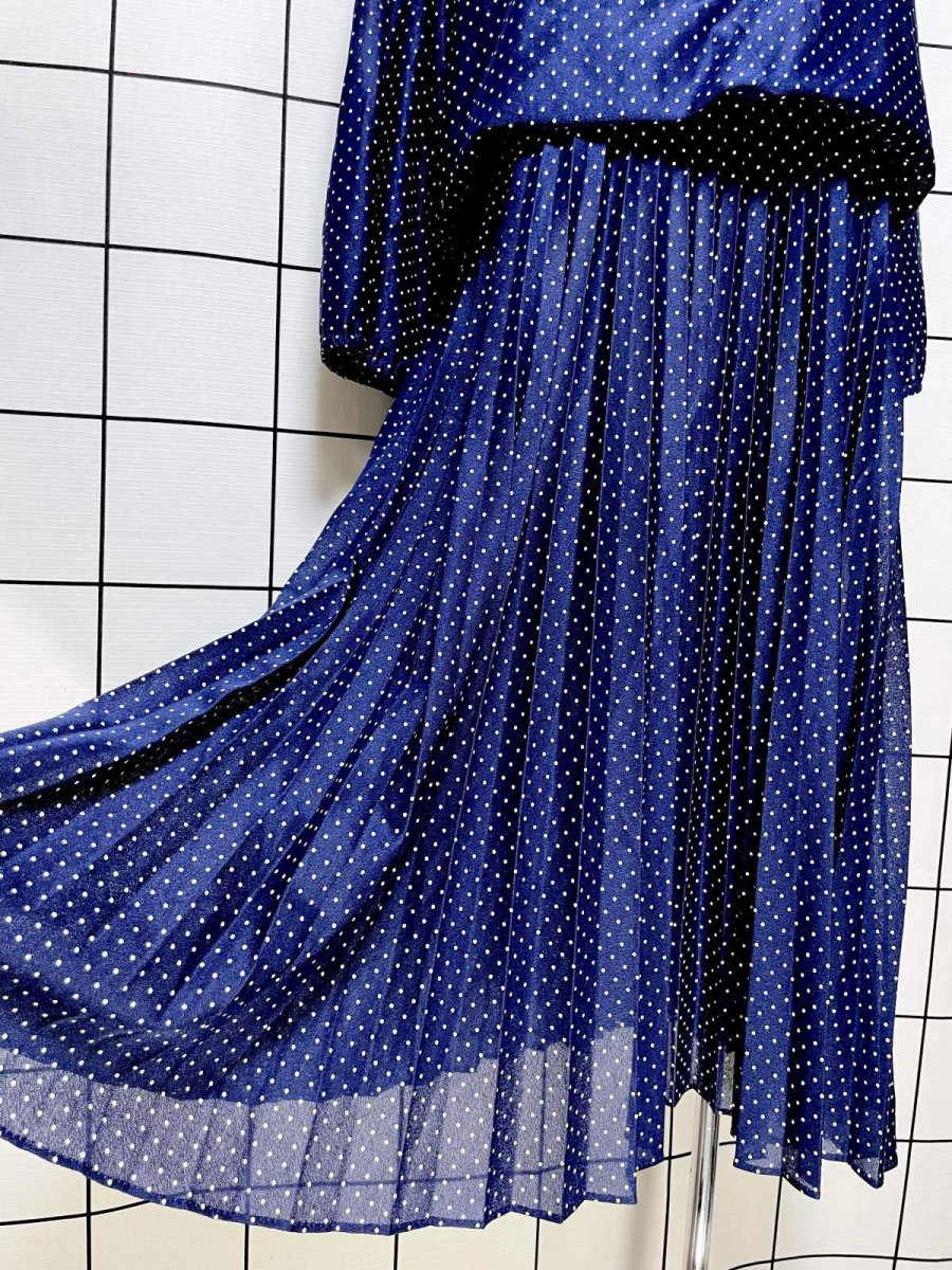 画像9: ドット柄 プリーツ切り替え UNIONMADE ネイビー リボン ウエストゴム レトロ USA古着 ヴィンテージワンピース (9)