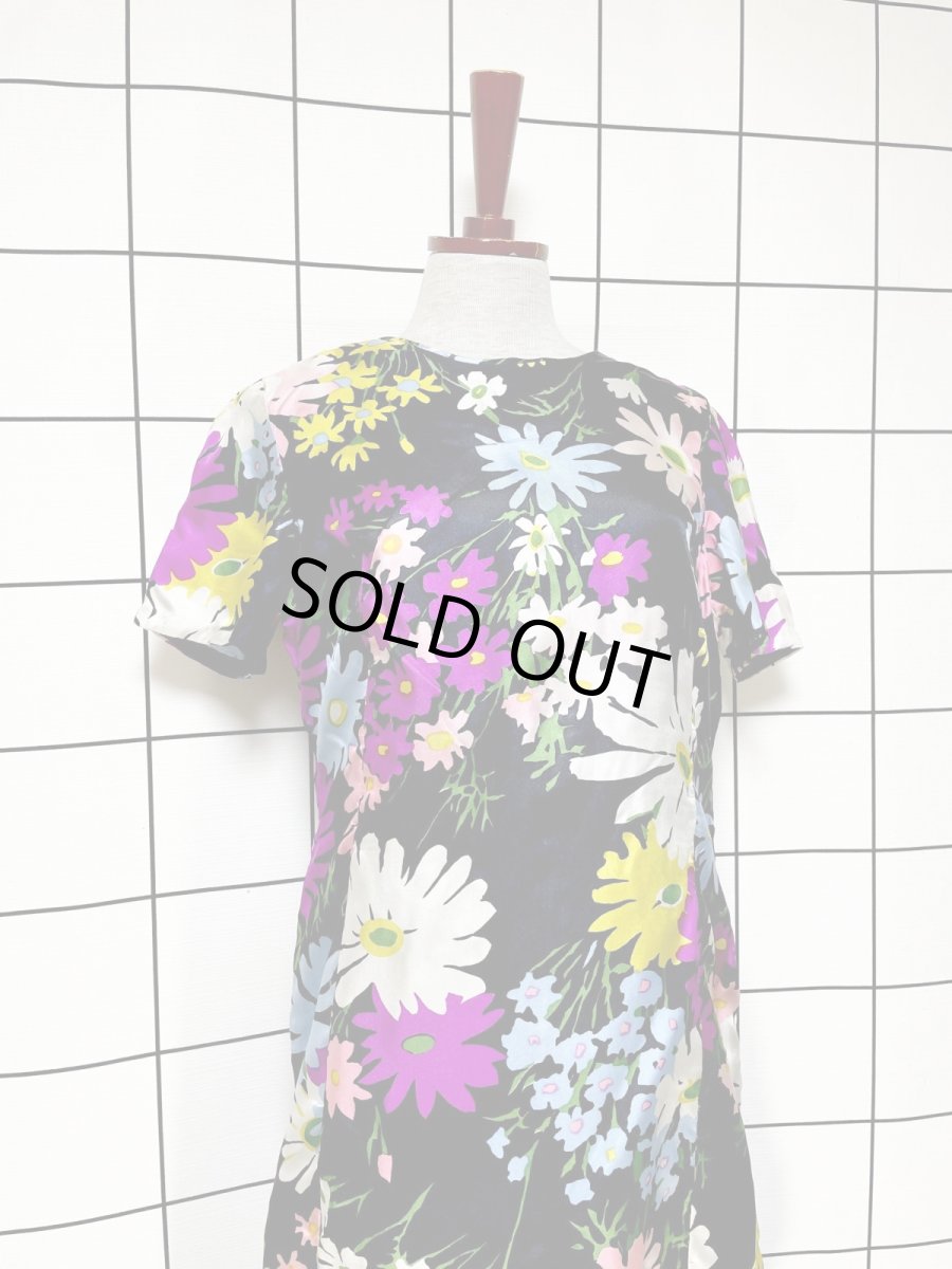 画像3: 花柄 ブラック カラフル レトロ USA古着 ヴィンテージワンピース (3)