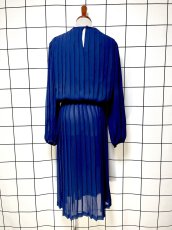 画像2: パーティー衣装にもおすすめ オールプリーツ ネイビー ウエストゴム レトロ USA古着 ヴィンテージドレス (2)
