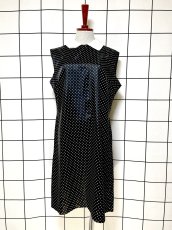 画像1: ドット ホワイト ノースリーブ レトロ ヨーロッパ古着 ヴィンテージワンピース (1)