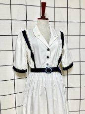画像3: ベルト付 バイカラー ホワイト ネイビー レース ウエストゴム レトロ USA古着 ヴィンテージワンピース (3)