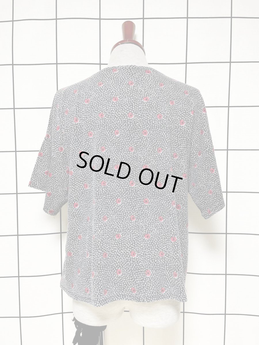 画像2: モノクロ レッド レトロ USA古着 半袖 ヴィンテージTシャツ (2)