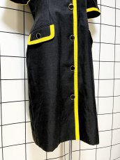 画像8: バイカラー ブラック イエロー 前開き 無地 レトロ ヨーロッパ古着 ヴィンテージワンピース (8)