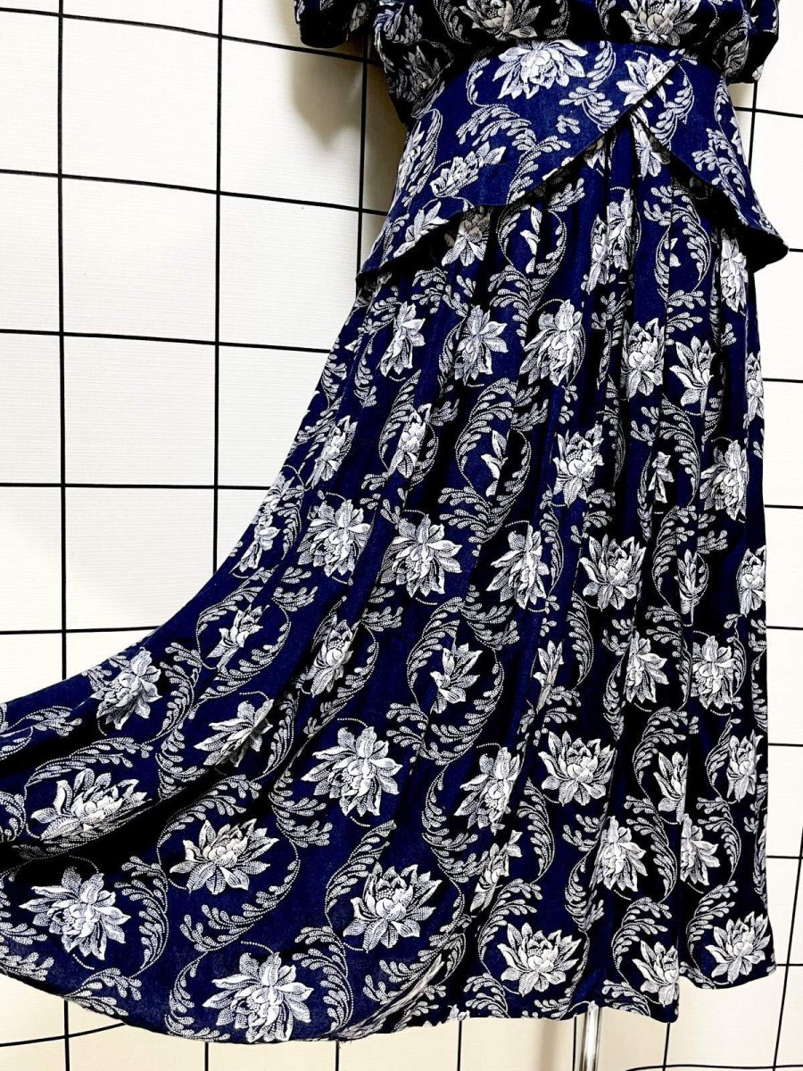 画像10: フロントレース 花柄 ネイビー ホワイト ウエストゴム クラシカル ガーリー レトロ USA古着 ヴィンテージワンピース (10)