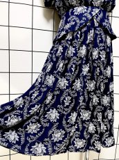 画像10: フロントレース 花柄 ネイビー ホワイト ウエストゴム クラシカル ガーリー レトロ USA古着 ヴィンテージワンピース (10)