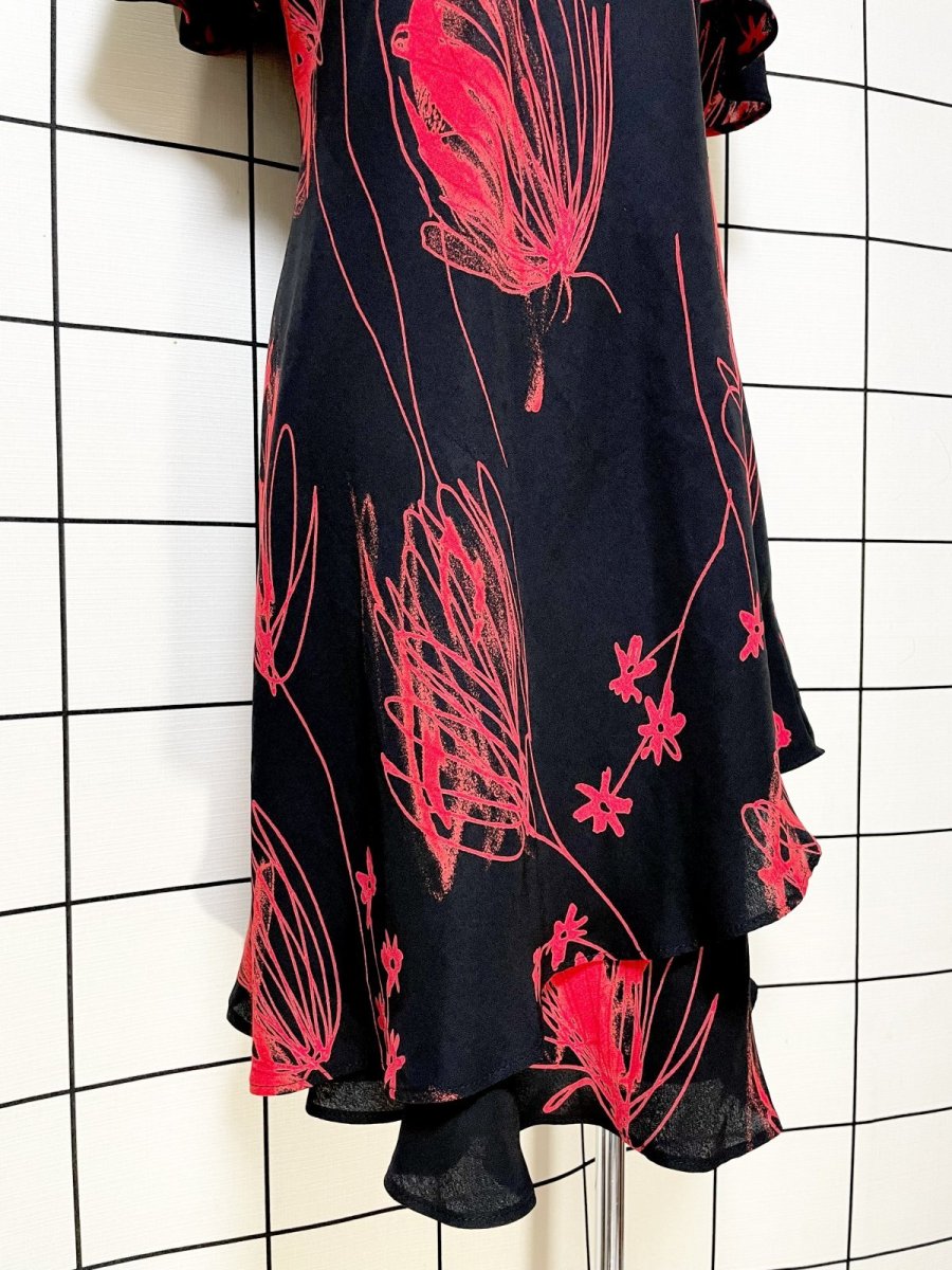 画像8: ティアード ブラック レッド アート柄 半袖 レトロ USA古着 ヴィンテージワンピース (8)