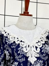 画像6: フロントレース 花柄 ネイビー ホワイト ウエストゴム クラシカル ガーリー レトロ USA古着 ヴィンテージワンピース (6)