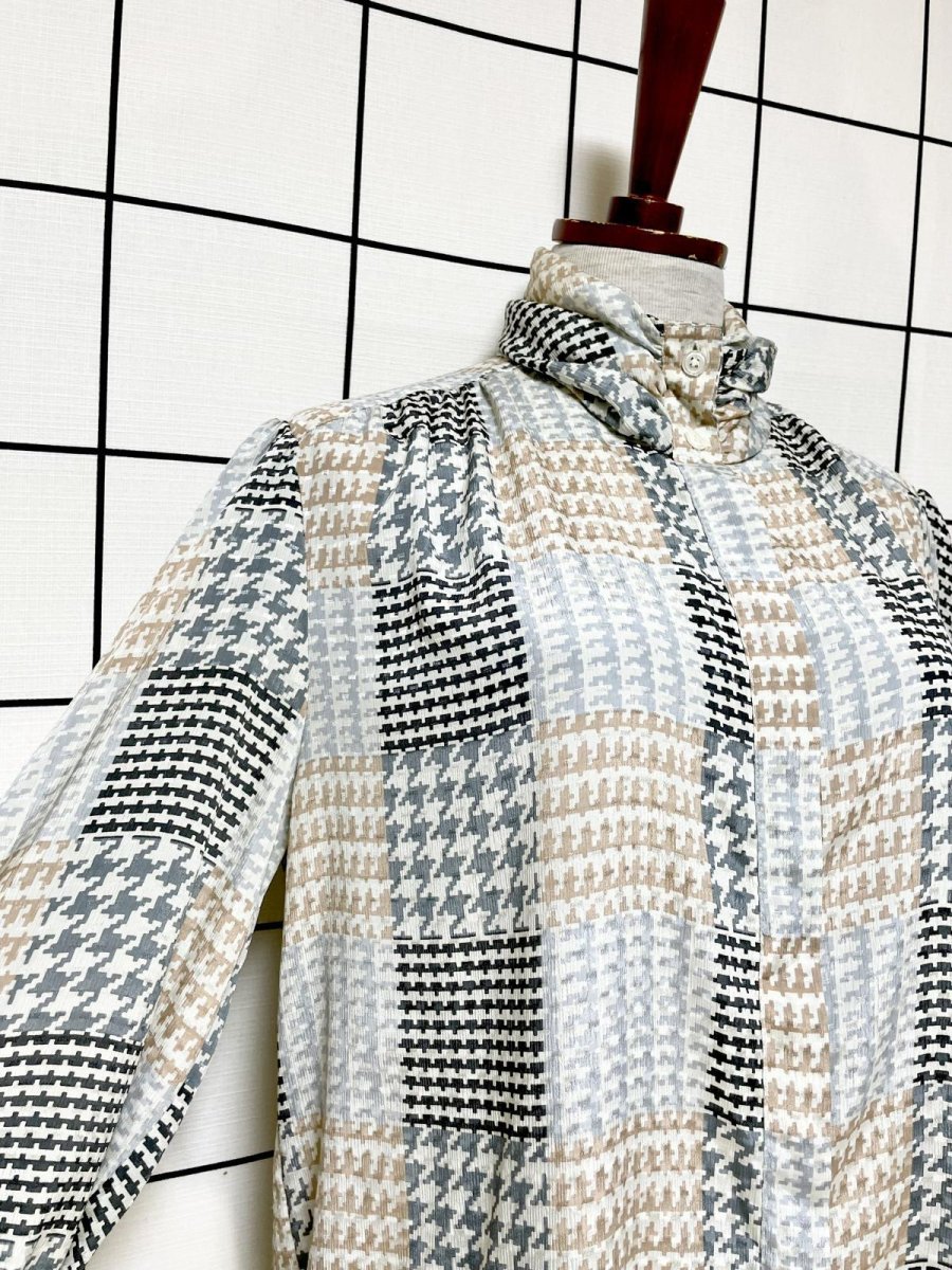 画像6: 千鳥格子柄 タートルネック レトロ USA古着 シャツ ヴィンテージブラウス (6)