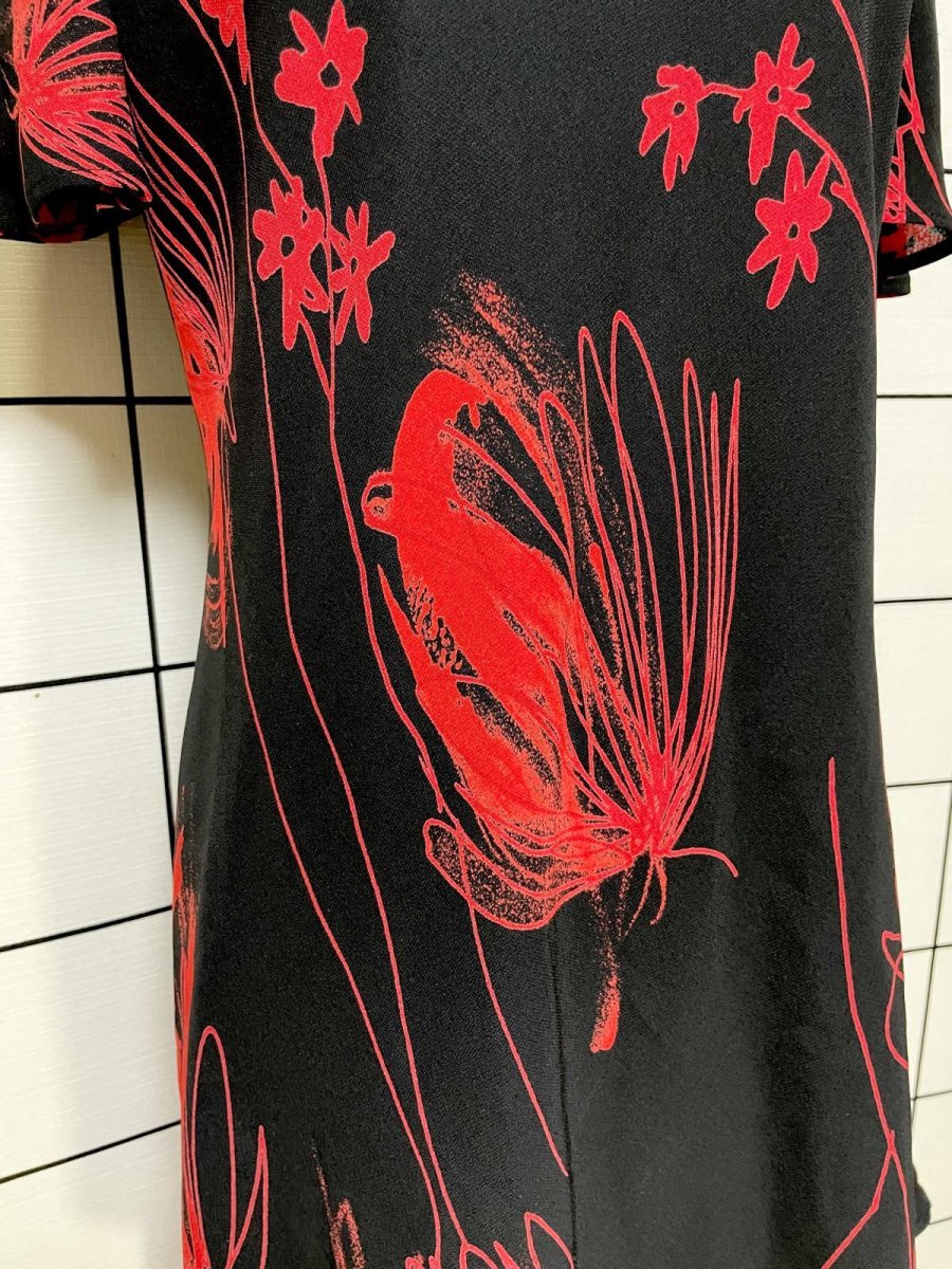 画像7: ティアード ブラック レッド アート柄 半袖 レトロ USA古着 ヴィンテージワンピース (7)