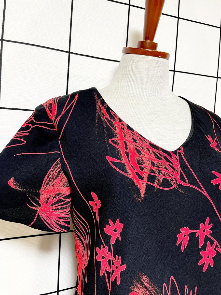 画像6: ティアード ブラック レッド アート柄 半袖 レトロ USA古着 ヴィンテージワンピース (6)