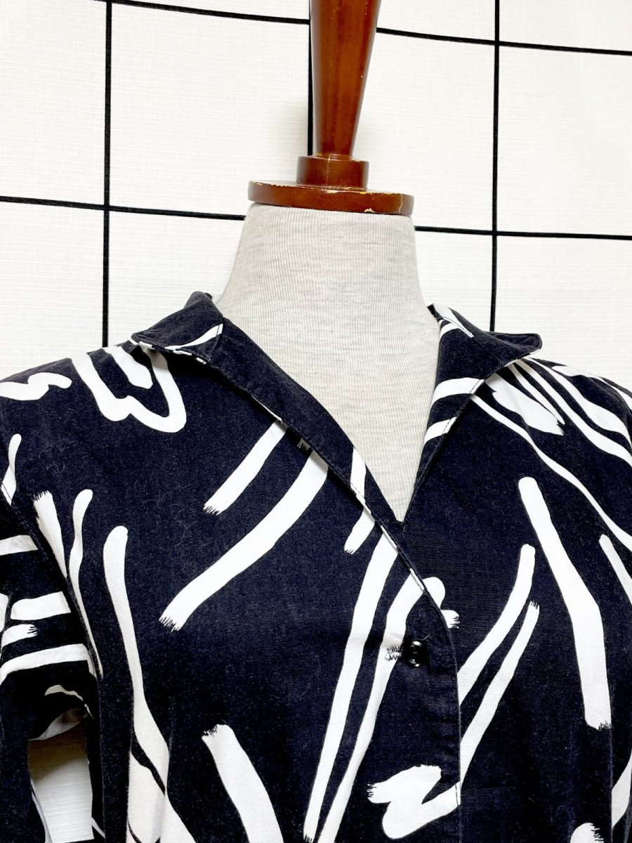 画像5: レトロモダン ホワイト ブラック モノクロ ウエストゴム レトロ USA古着 ヴィンテージワンピース (5)