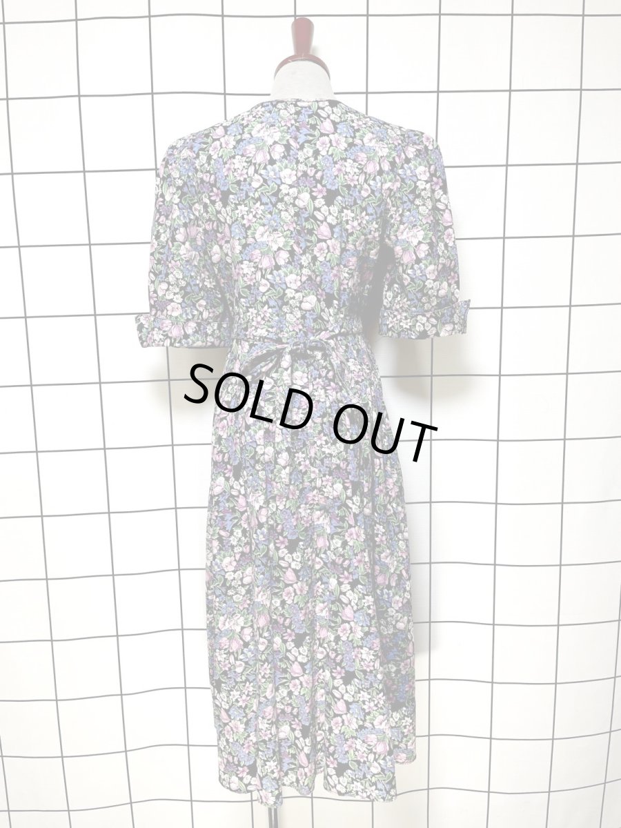 画像2: 花柄 後ろリボン レトロ USA古着 ヴィンテージワンピース (2)