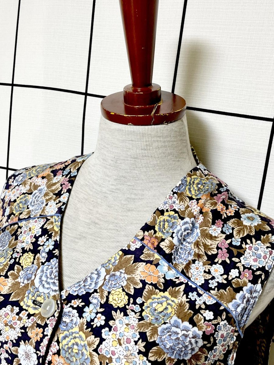 画像6: 花柄 前開き ウエストリボン ノースリーブ レトロ ヨーロッパ古着 ヴィンテージワンピース (6)