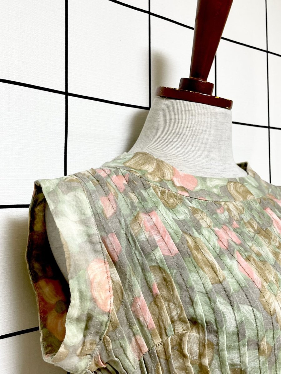 画像7: 花柄 タックデザイン ノースリーブ レトロ USA古着 ヴィンテージワンピース (7)