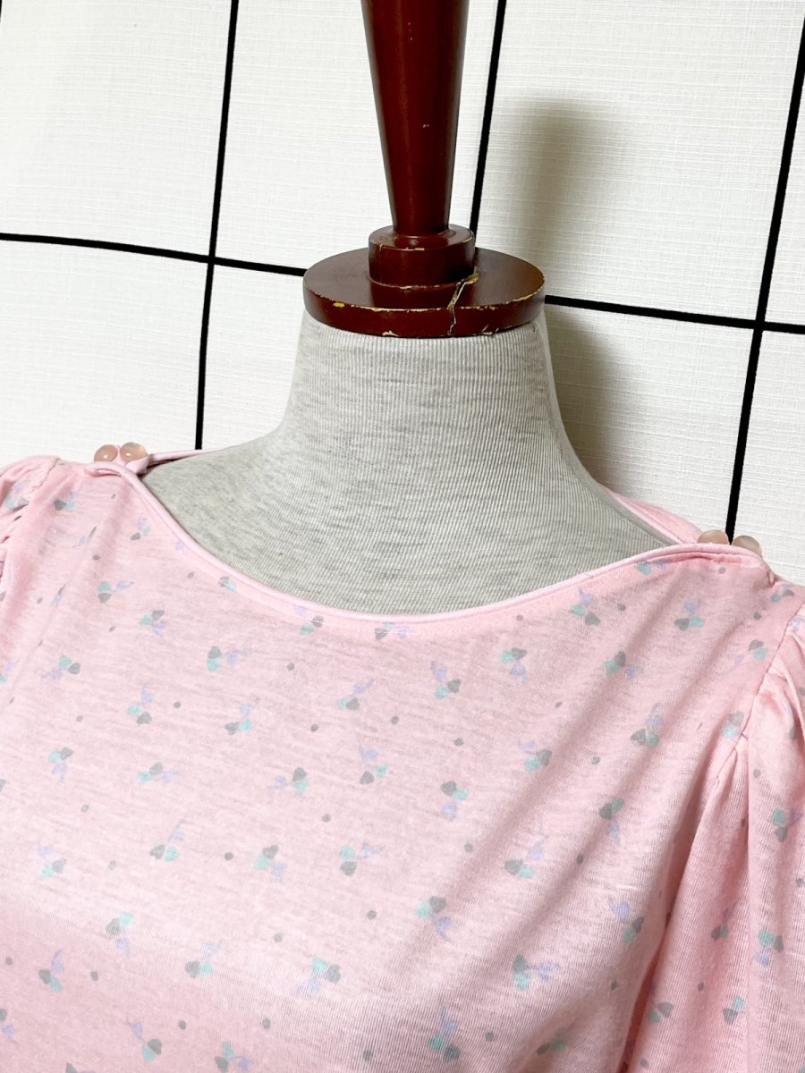 画像4: 小花柄 ピンク ベルト紐付 パフスリーブ ウエストゴム レトロ USA古着 ヴィンテージワンピース  (4)
