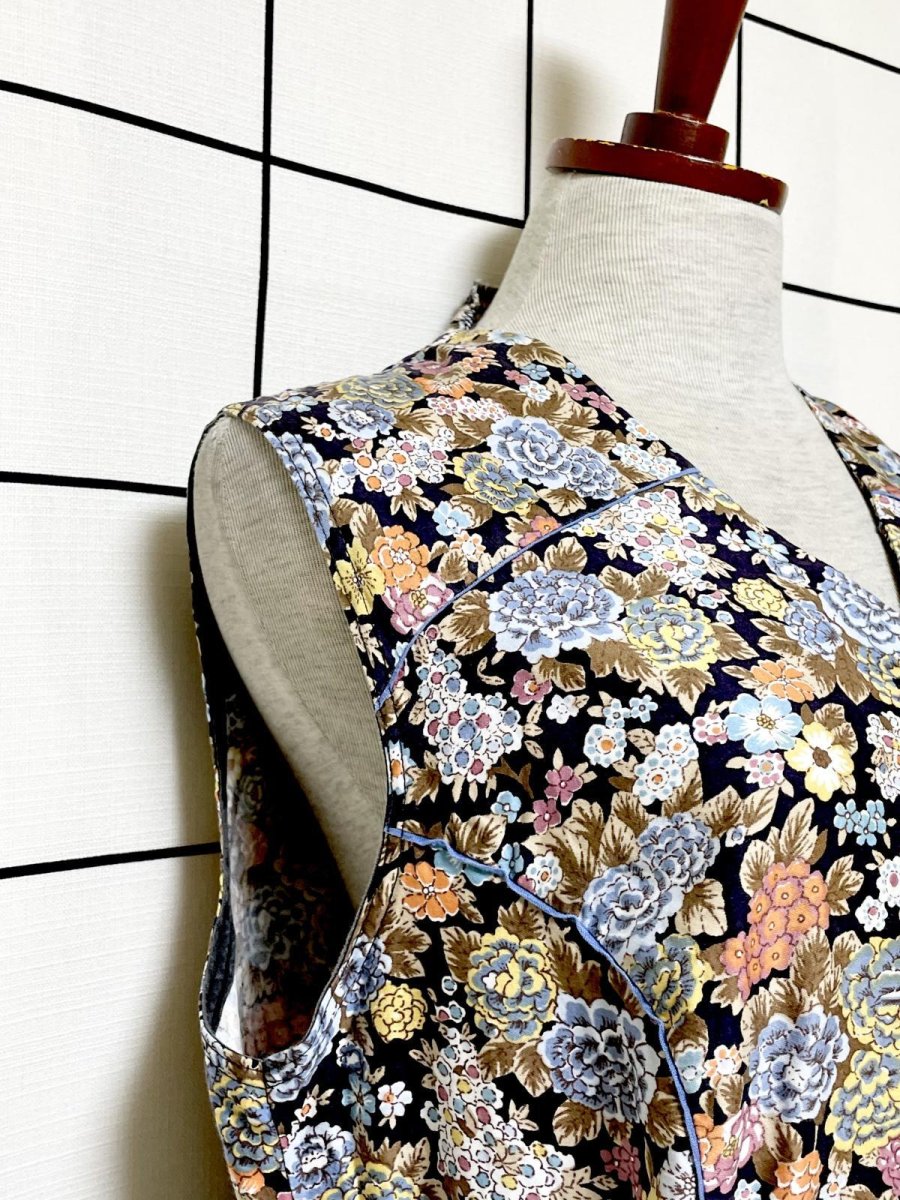 画像8: 花柄 前開き ウエストリボン ノースリーブ レトロ ヨーロッパ古着 ヴィンテージワンピース (8)