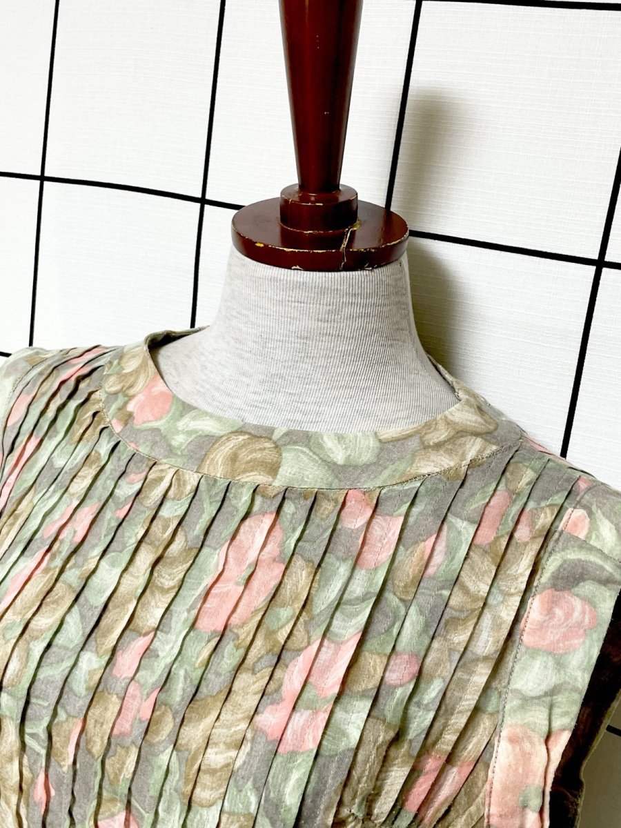 画像5: 花柄 タックデザイン ノースリーブ レトロ USA古着 ヴィンテージワンピース (5)