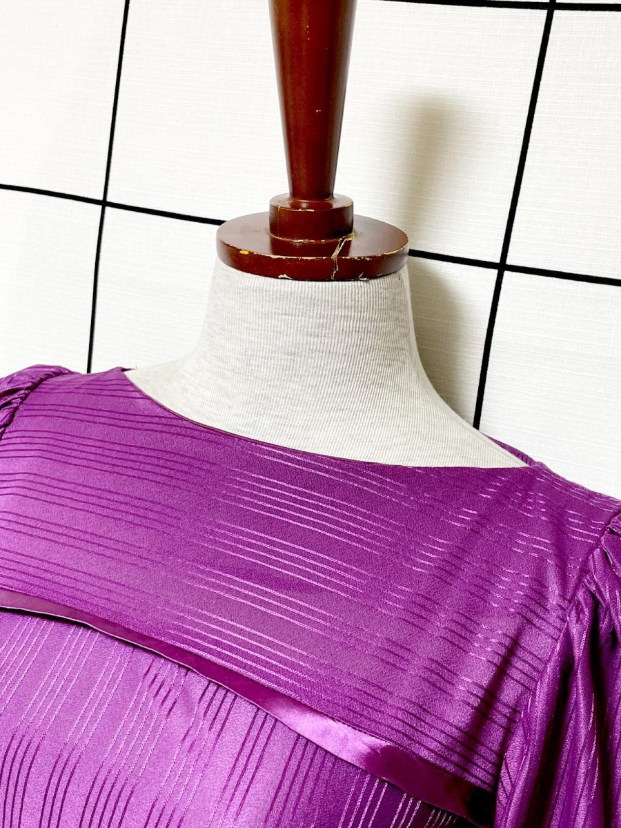 画像4: ストライプ パープル パフスリーブ ウエストゴム レトロ USA古着 ヴィンテージワンピース (4)