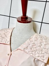 画像5: ビッグカラー パール装飾 ピンク レトロ USA古着 シャツ ヴィンテージブラウス (5)
