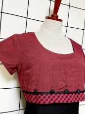 画像7: レイヤード風 ブラック レッド チェック柄 バックリボン レトロ USA古着 ヴィンテージワンピース (7)