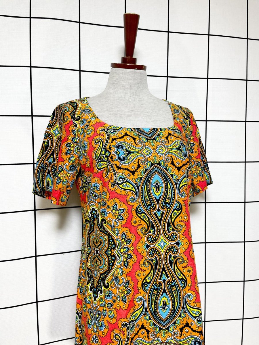 画像4: ペイズリーモチーフ レトロサイケ ヨーロッパ古着 ヴィンテージワンピース (4)