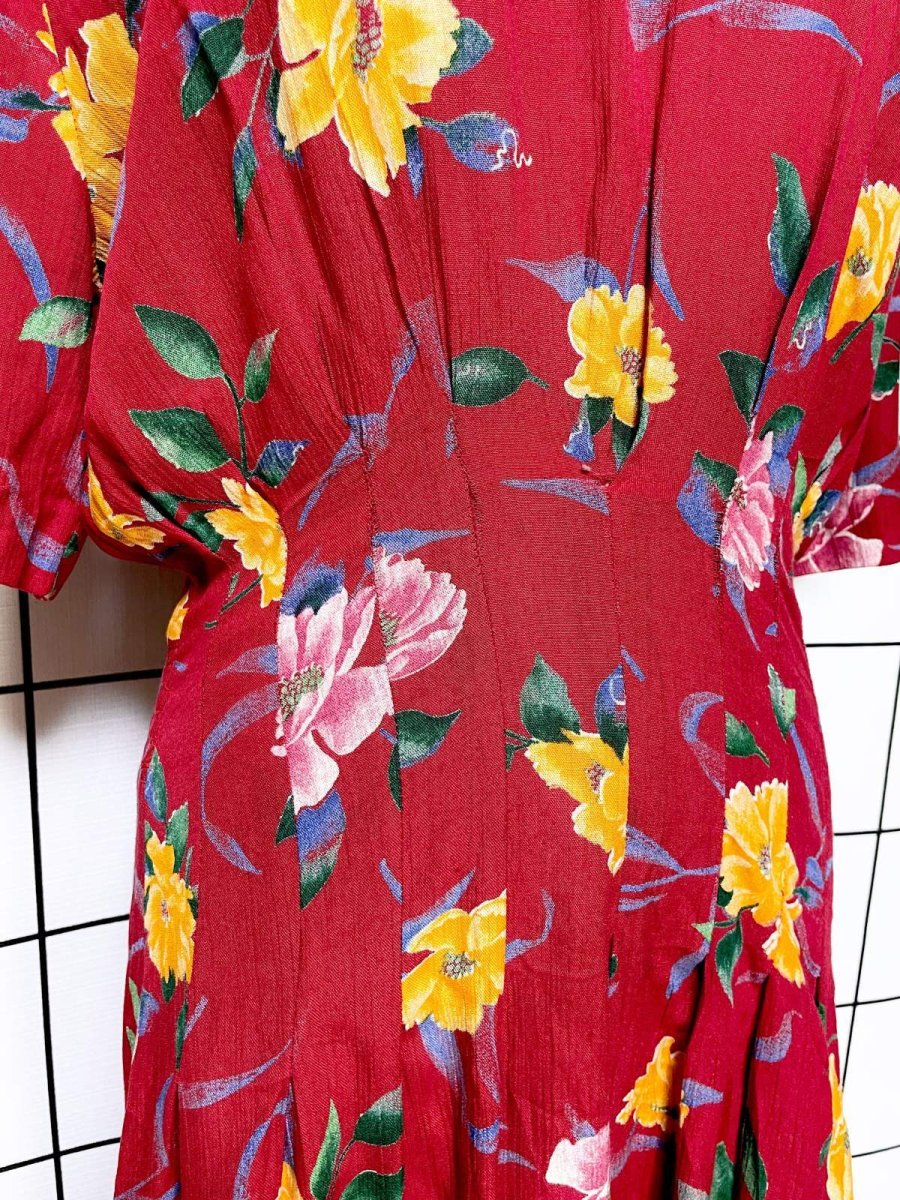 画像8: 花柄 レッド ウエストゴム レトロ USA古着 ヴィンテージワンピース (8)