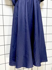 画像8: サーキュラーシルエット 無地 ネイビー パフスリーブ ウエストゴム レトロ USA古着 ヴィンテージワンピース (8)