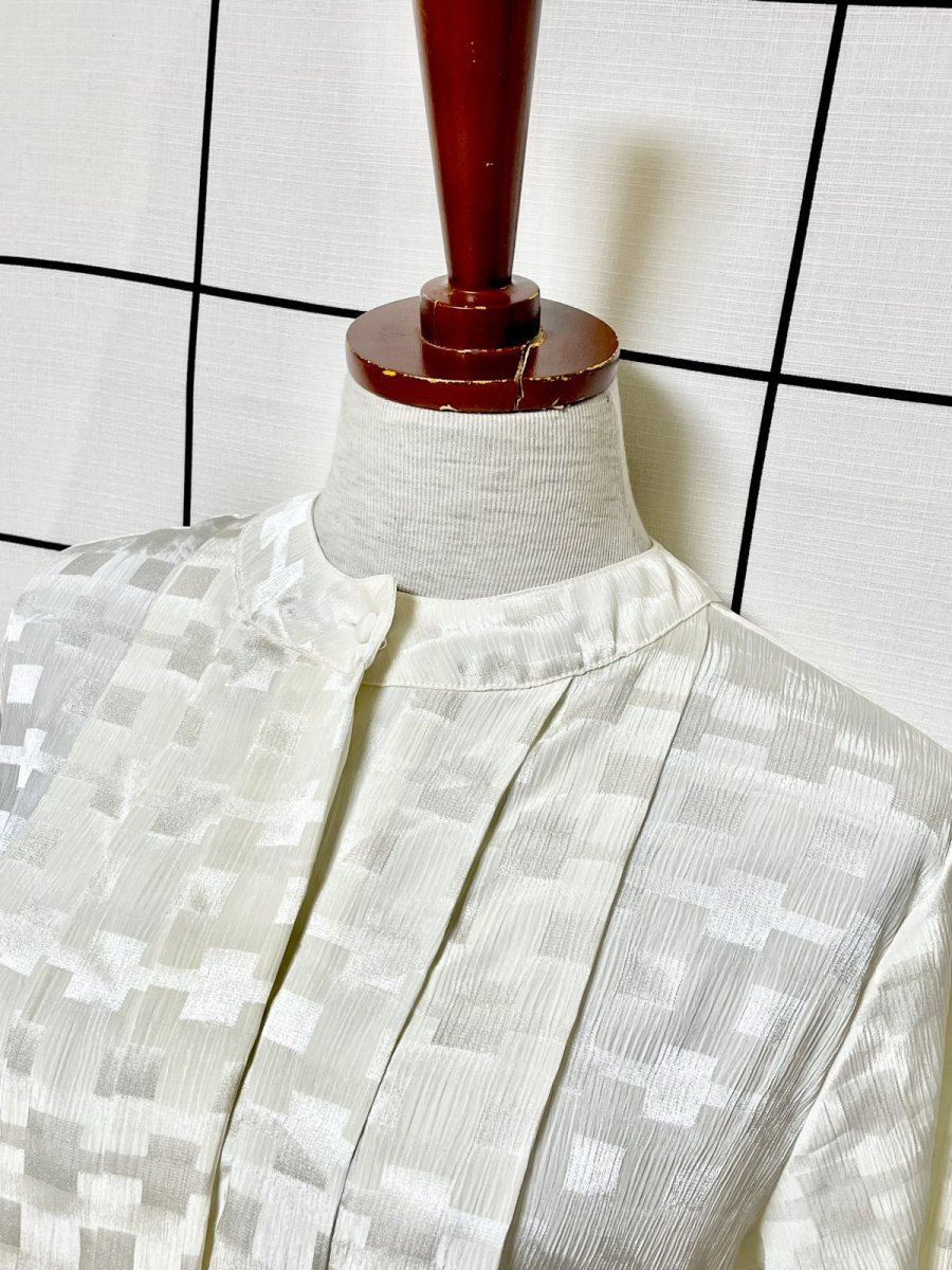 画像4: オフワイト フロントタック レトロ USA古着 シャツ ヴィンテージブラウス (4)