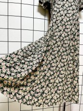 画像9: 花柄 ノーカラー レトロ USA古着 ヴィンテージワンピース (9)