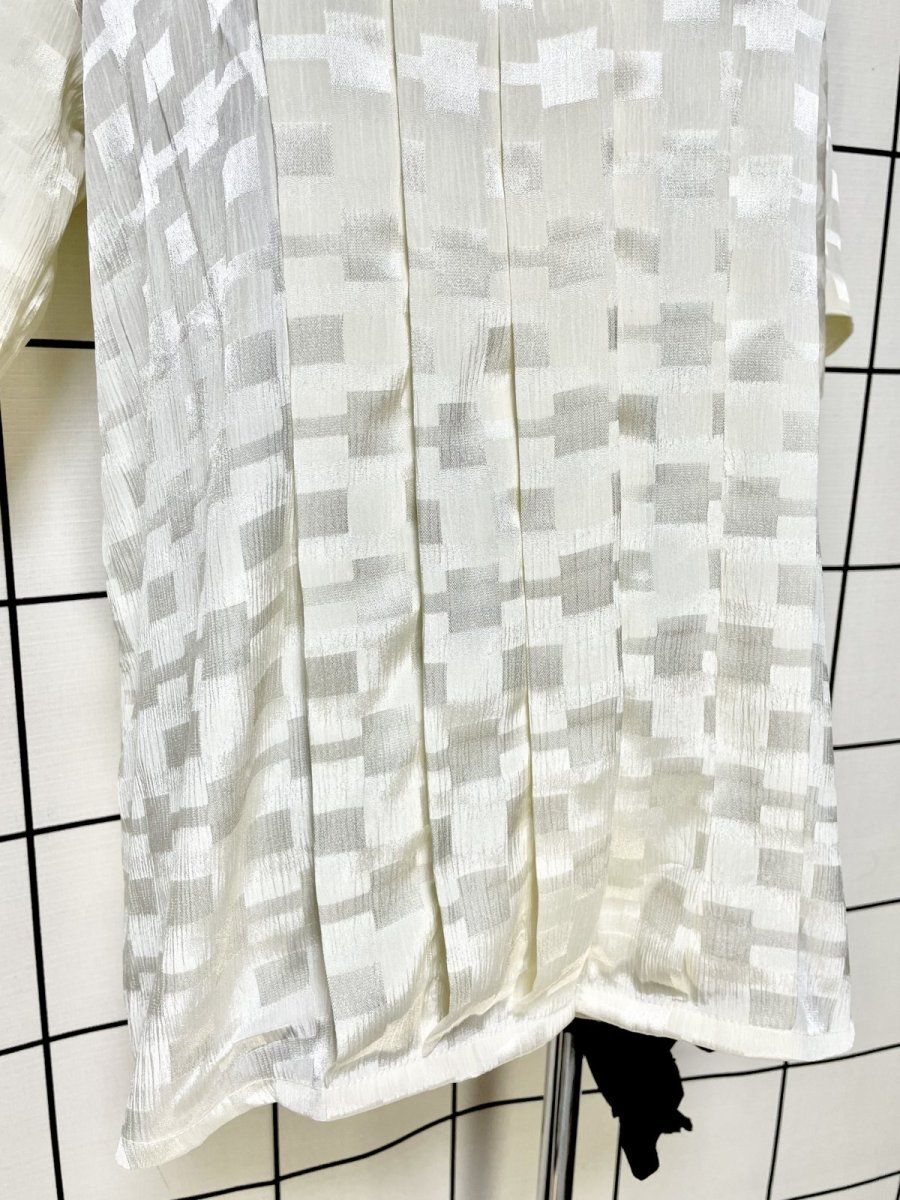 画像7: オフワイト フロントタック レトロ USA古着 シャツ ヴィンテージブラウス (7)