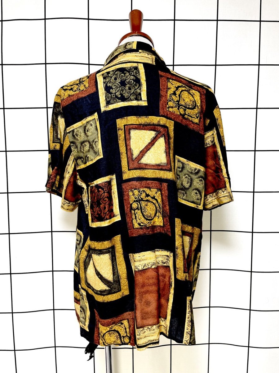 画像2: エスニック柄 レトロ USA古着 半袖 シャツ ヴィンテージブラウス (2)