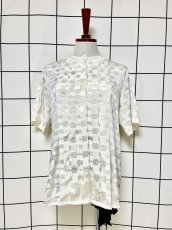 画像1: オフワイト フロントタック レトロ USA古着 シャツ ヴィンテージブラウス (1)