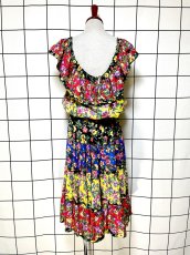 画像2: 総花柄 フリル ティアード ウエストゴム レトロ USA古着 ヴィンテージワンピース (2)