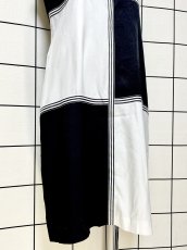 画像9: モノクロ ストライプ ノーカラー レトロ USA古着 ヴィンテージワンピース (9)