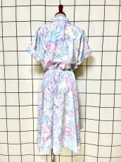 画像2: 花柄 ライトブルー ウエストゴム レトロ USA古着 ヴィンテージワンピース (2)