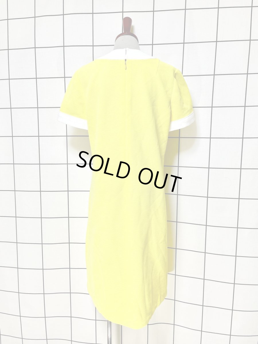 画像2: イエロー ホワイト レトロ 半袖 ヨーロッパ古着 ヴィンテージワンピース (2)